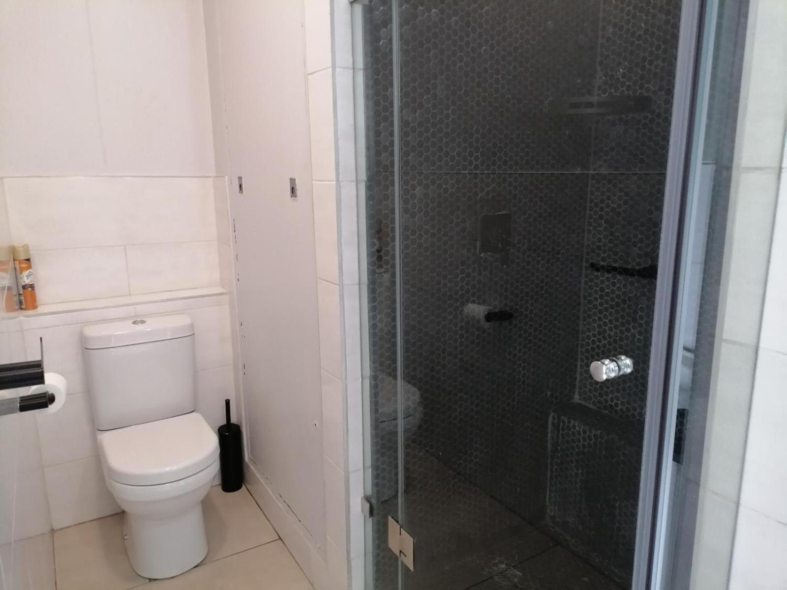 Emabheleni Executive Suites Westpoint Йоханнесбург Номер фото